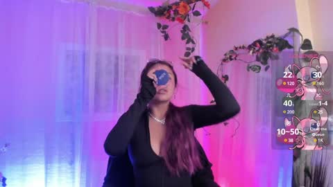 Snapshot of leyla_collins chatting on December 2024 02:08:02 AM online show from December 2024 02:08:02 AM