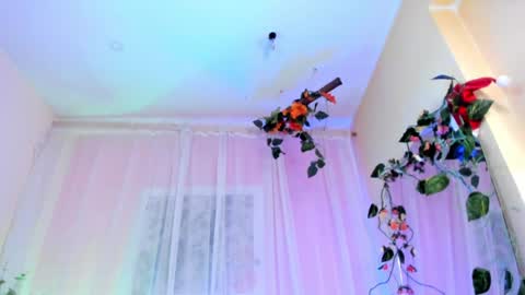 Snapshot of leyla_collins chatting on December 2024 08:15:02 AM online show from December 2024 08:15:02 AM