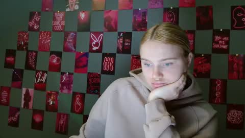 Leyla online show from September 2025 06:40:02 AM