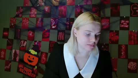 Leyla online show from October 2025 06:31:01 AM