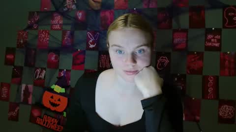 Leyla online show from October 2025 06:33:01 AM