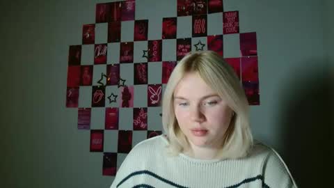 Leyla online show from November 2025 07:08:02 AM