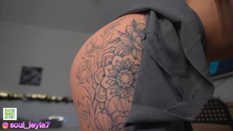 Leyla ly Ill be here Tuesday Thursday Friday Saturday Sunday online show from December 2024 05:26:01 AM