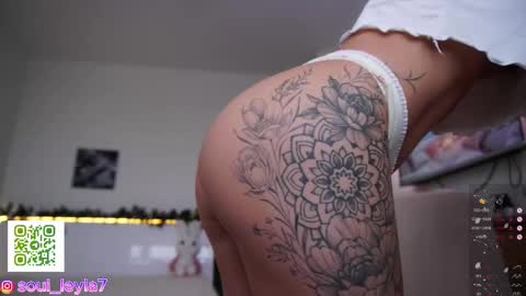 Leyla ly Ill be here Tuesday Thursday Friday Saturday Sunday online show from December 2025 03:25:02 AM