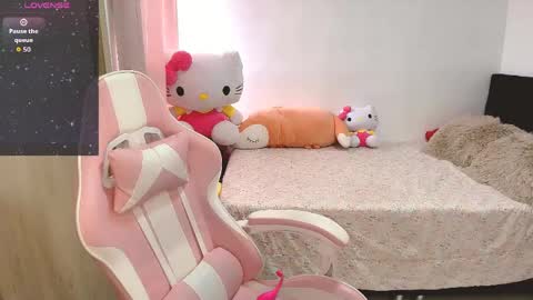Leyla  online show from April 2026 03:49:02 PM