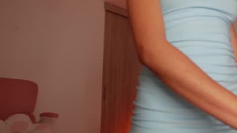 Snapshot of leyre_lerr chatting on June 2026 02:36:02 AM Jessica online show from June 2026 02:36:02 AM