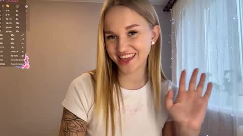 Mia online show from December 2025 11:26:02 AM