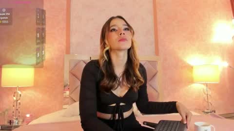 LEZY online show from November 2025 07:51:02 PM