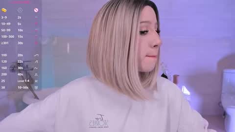 Snapshot of lezy_liza chatting on November 2025 04:13:01 AM Lisa online show from November 2025 04:13:01 AM