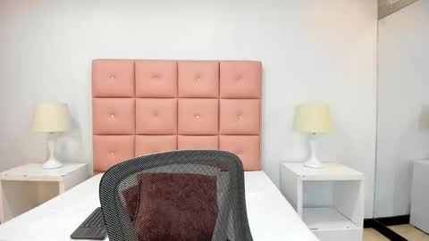 lhiamfitt online show from December 2024 11:06:01 AM