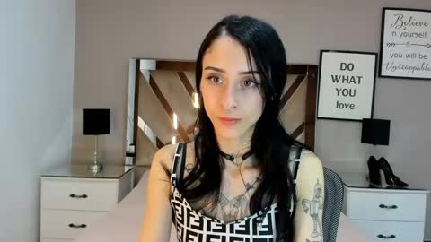 lhiamfitt online show from January 2025 09:09:02 PM