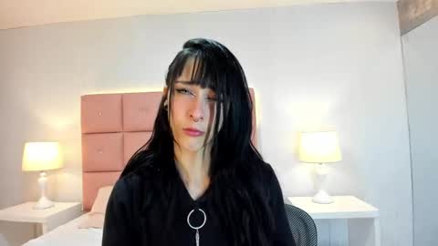 lhiamfitt online show from March 2025 03:51:01 AM