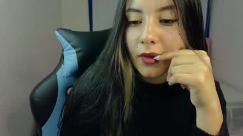 Snapshot of lia_14_ chatting on March 2025 05:45:01 PM Lia online show from March 2025 05:45:01 PM