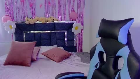 Snapshot of lia_14_ chatting on October 2025 05:55:02 PM Lia online show from October 2025 05:55:02 PM