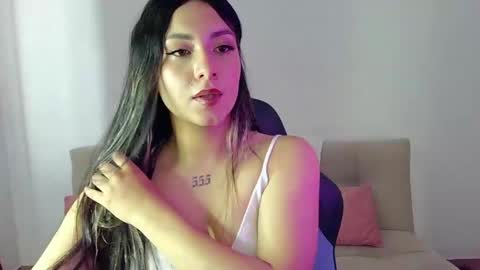 Lia  online show from June 2026 05:28:02 PM