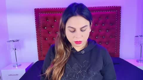 Lia  online show from September 2025 07:51:02 PM