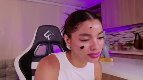 Snapshot of lia_girl2 chatting on February 2026 04:35:02 AM Lia online show from February 2026 04:35:02 AM