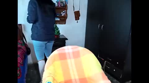 Lia online show from December 2024 01:11:02 PM