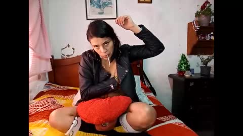 Lia online show from December 2024 02:12:01 PM