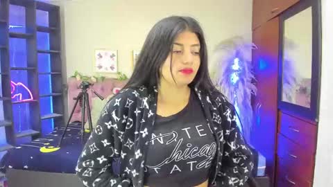 lia online show from February 2025 08:27:02 PM