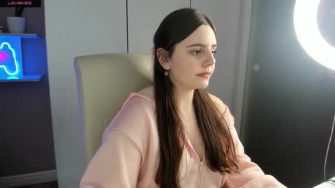 Lia online show from September 2025 02:00:01 PM