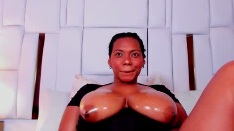 Snapshot of lia_mariana chatting on January 2025 11:38:01 PM lia_mariana online show from January 2025 11:38:01 PM