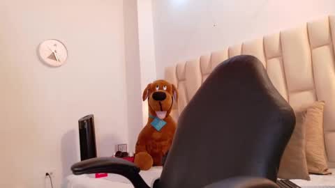 Snapshot of lia_mariana chatting on September 2025 06:20:01 PM lia_mariana online show from September 2025 06:20:01 PM