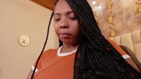 Snapshot of lia_mariana chatting on October 2025 05:46:01 PM lia_mariana online show from October 2025 05:46:01 PM