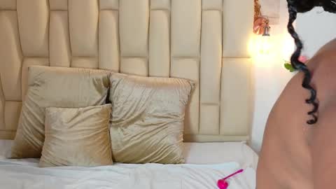 Snapshot of lia_mariana chatting on November 2025 03:51:01 PM lia_mariana online show from November 2025 03:51:01 PM