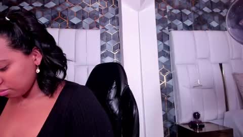 Snapshot of lia_mariana chatting on May 2026 04:29:01 AM lia_mariana online show from May 2026 04:29:01 AM