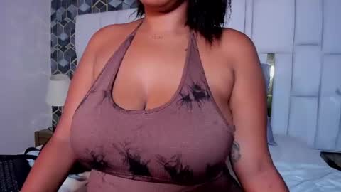 Snapshot of lia_mariana chatting on July 2026 01:24:02 PM lia_mariana online show from July 2026 01:24:02 PM