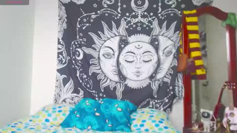 Snapshot of lia_monroe chatting on November 2025 09:00:02 PM Lia Monroe online show from November 2025 09:00:02 PM