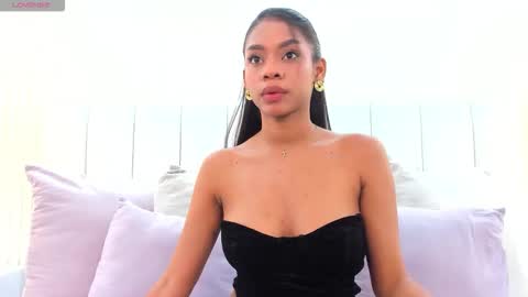 Lia Pascal  online show from November 2025 11:21:02 AM