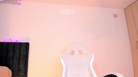 Little Queen Lia  online show from February 2025 10:43:01 PM