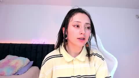 Little Queen Lia  online show from February 2025 04:07:02 AM