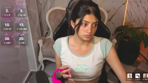 Snapshot of lia_queen_tx chatting on May 2026 04:08:01 AM Online 1400 - 2100 online show from May 2026 04:08:01 AM