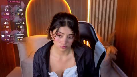 Snapshot of lia_queen_tx chatting on May 2026 03:12:01 AM Online 1400 - 2100 online show from May 2026 03:12:01 AM