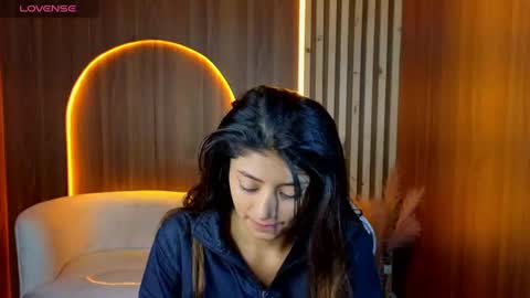 Snapshot of lia_queen_tx chatting on July 2026 03:15:01 AM Online 1400 - 2100 online show from July 2026 03:15:01 AM