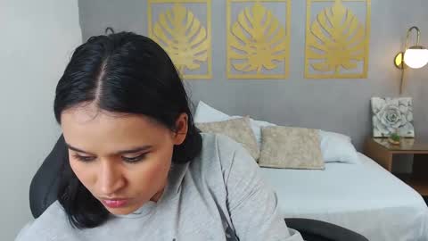 Lia  online show from January 2025 02:17:01 AM