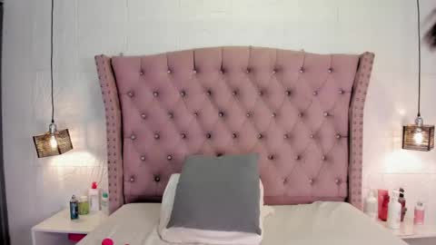 Snapshot of lia_sofiia chatting on May 2026 09:04:02 AM lia_sofiia online show from May 2026 09:04:02 AM