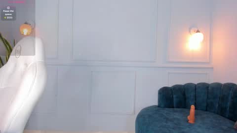 LIA  online show from November 2025 03:45:02 PM