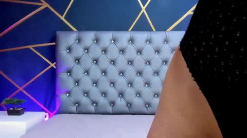 Lia online show from October 2025 07:21:01 PM