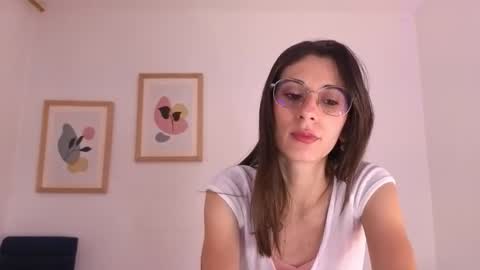 Lia  online show from January 2026 12:21:01 PM