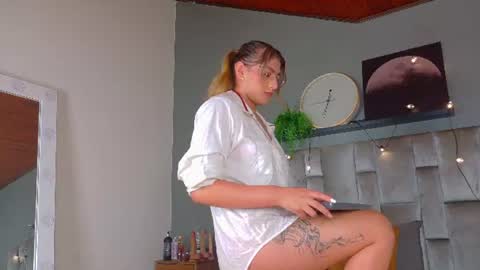 Snapshot of liaamoretti__ chatting on July 2026 03:09:01 AM L I A online show from July 2026 03:09:01 AM