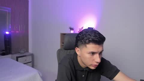 Liam Smith online show from September 2025 12:41:01 PM