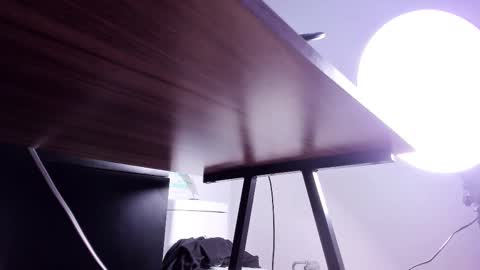 Liam Smith online show from October 2025 12:22:02 PM