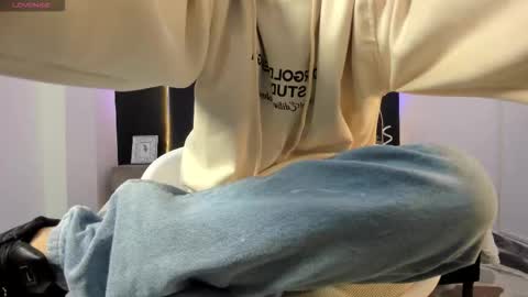 Liam Smith online show from October 2025 12:18:02 PM