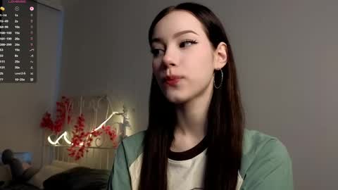 Lia  online show from April 2026 11:15:01 AM