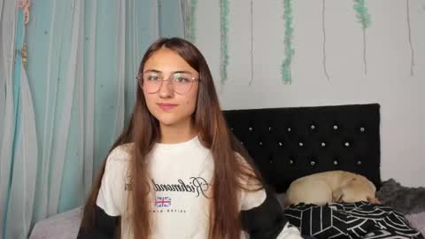 Liah  online show from April 2026 01:49:01 AM