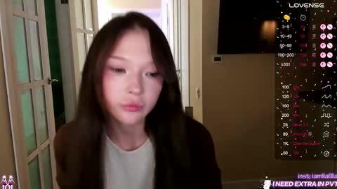 lialilia online show from October 2025 02:51:02 PM